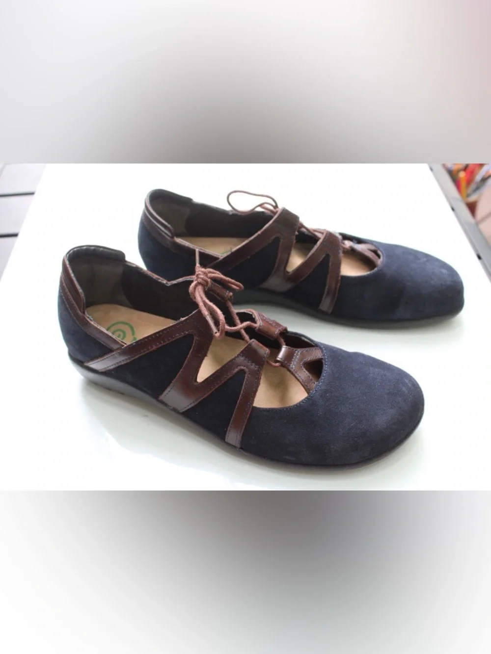 NWOT Naot  Timu laced up flats